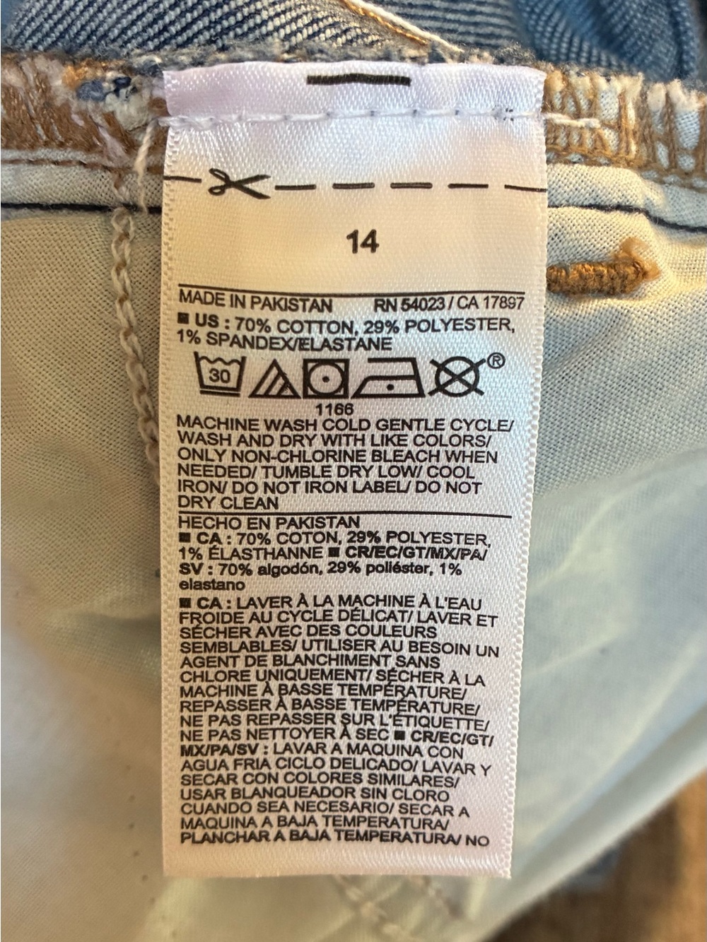 Old Navy High-Rise WOW Denim Shorts Women 14 Rolled Cuff New Moon - Picture 5 of 5